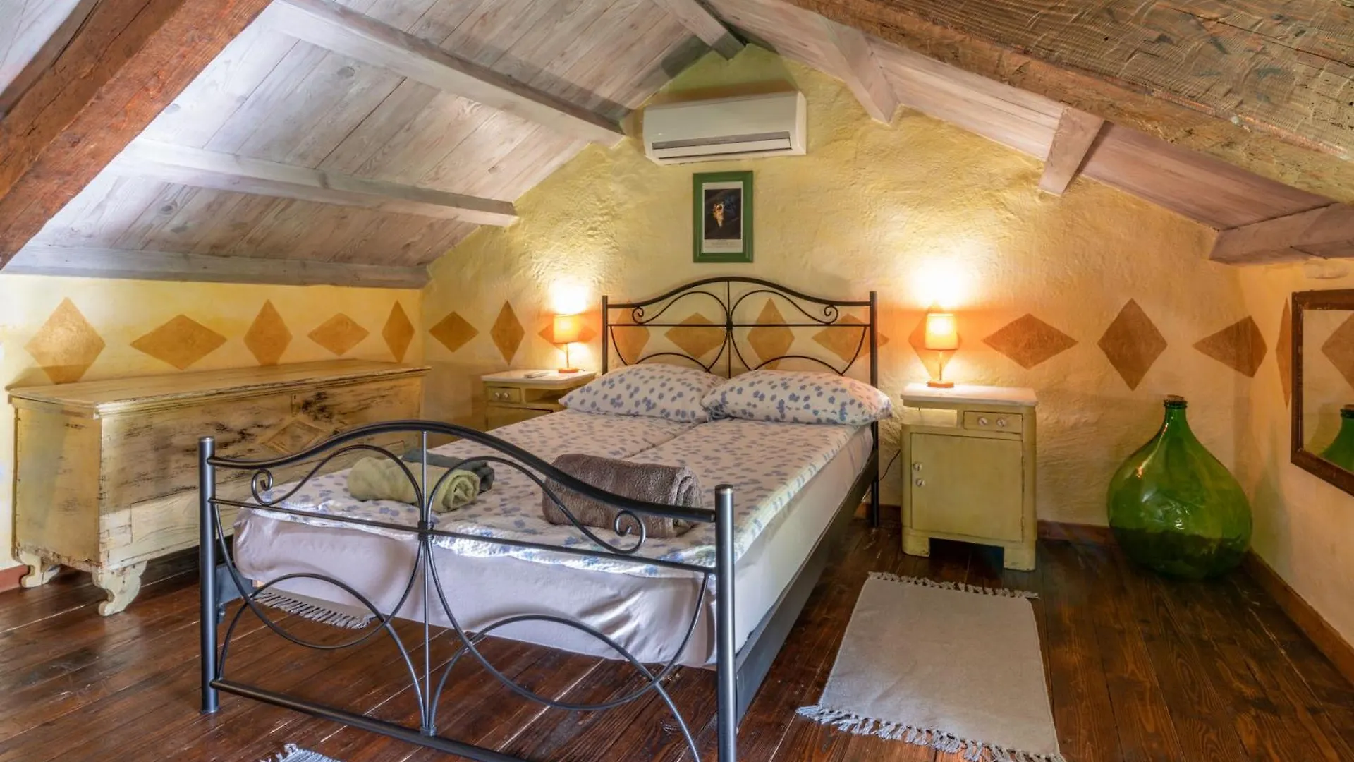 Villa Liberat and Foska, a private nature oasis, ideal for large groups Sivati 0*,