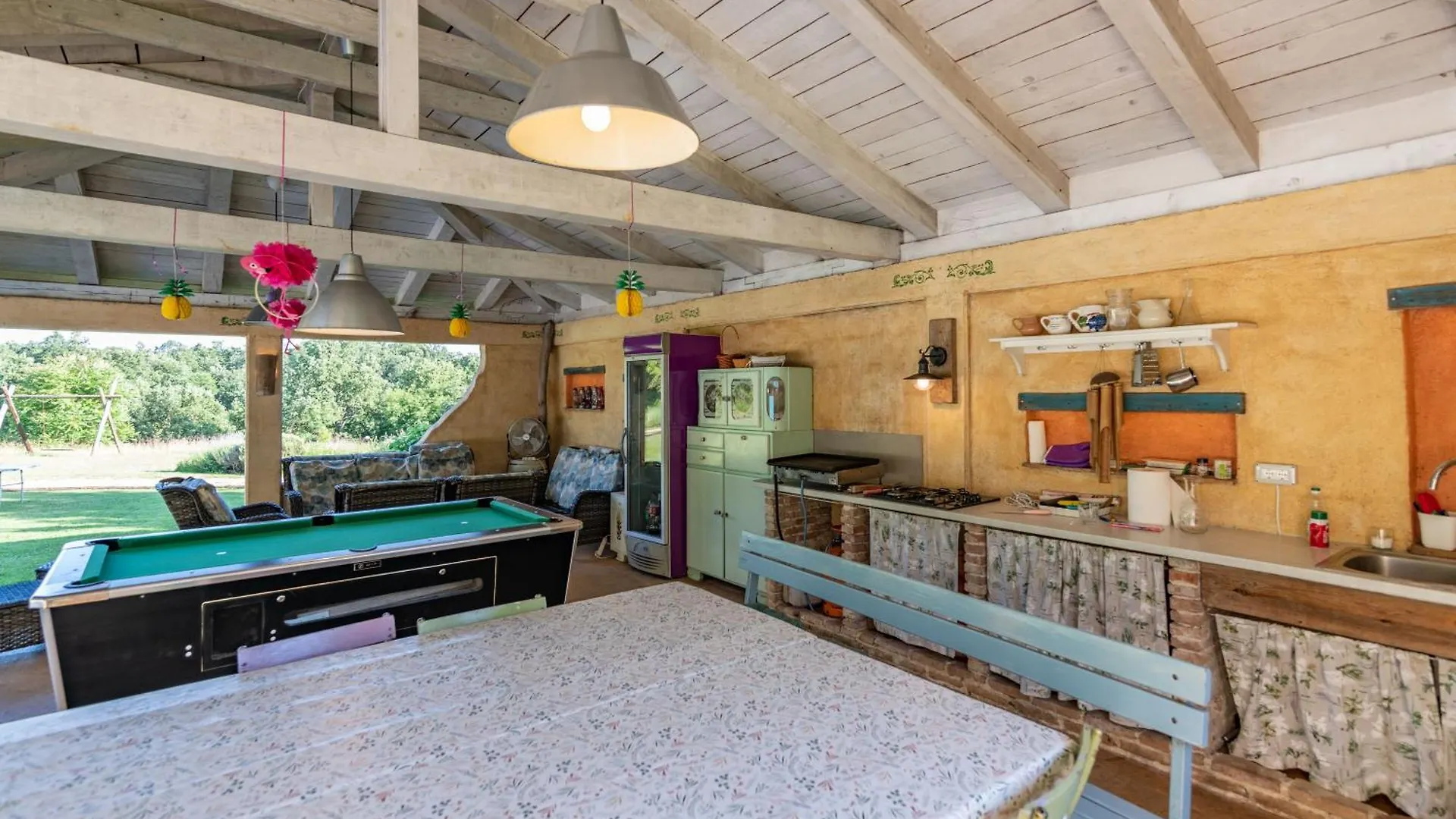 Villa Liberat and Foska, a private nature oasis, ideal for large groups Sivati